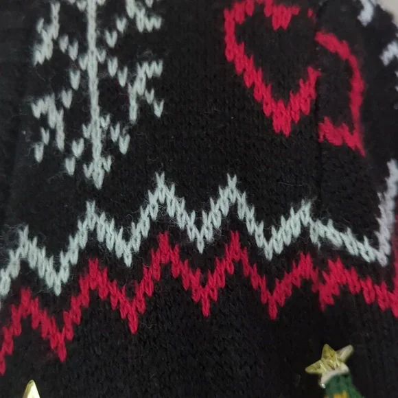 Absolutely Famous Button Up Acrylic Cardigan Christmas Sweater MEDIUM Black Red - Picture 11 of 16